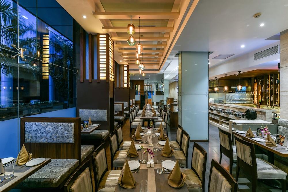 Hotel The Regale By Tunga Bombay Exterior foto