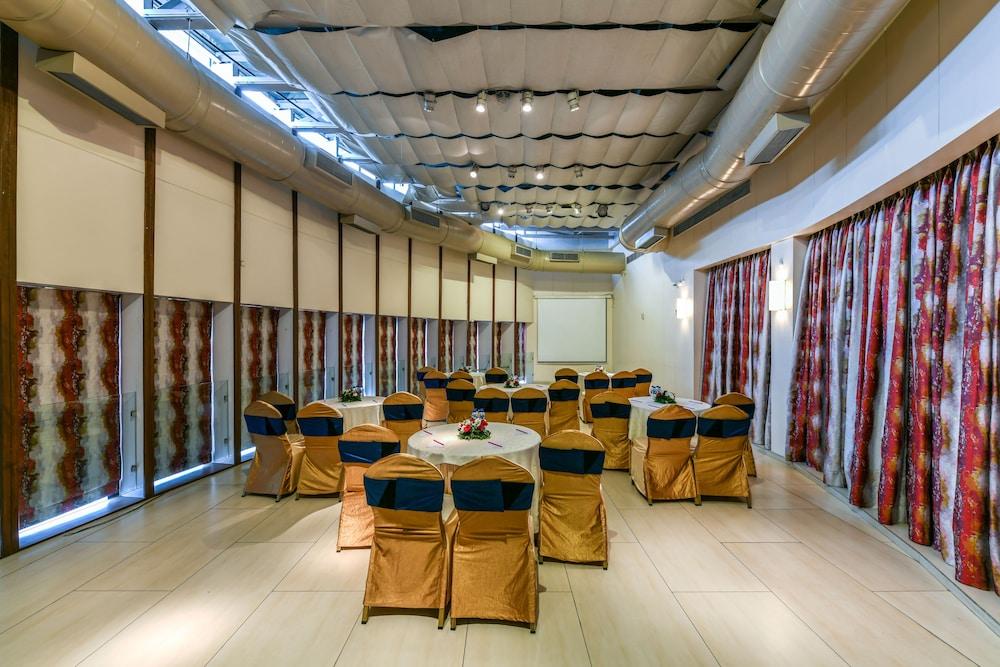 Hotel The Regale By Tunga Bombay Exterior foto