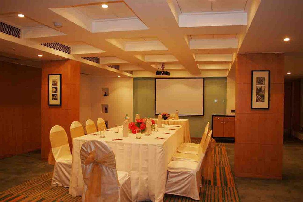 Hotel The Regale By Tunga Bombay Exterior foto